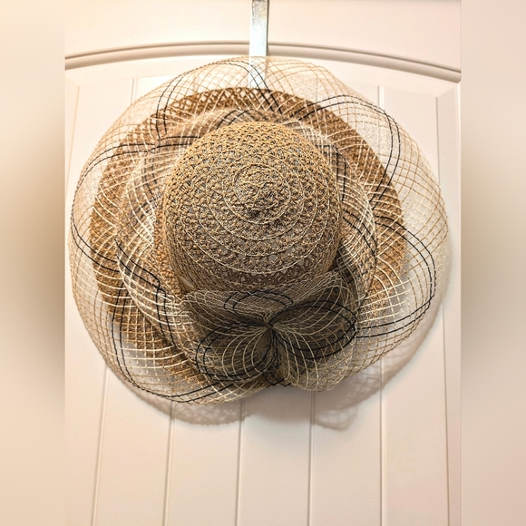 Kentucky Derby Hat, Church Hat Tan Black And White. Fancy Hat, lightweight NWOT - Picture 1 of 8